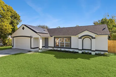 1211 STILLWATER AVENUE Deltona FL