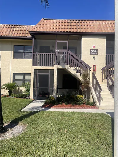 7233 Golf Colony Court E 102, Lake Worth, FL 33467 #102 Lake Worth FL