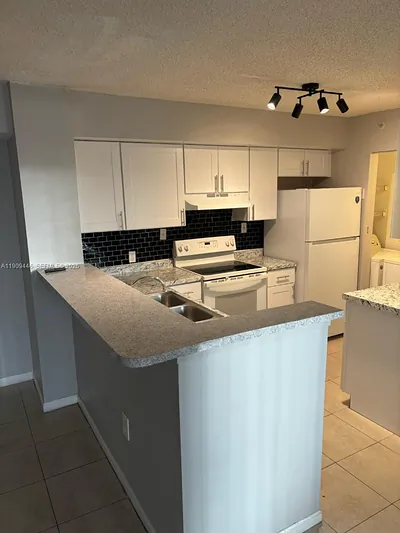 7872 Sonoma Springs Circle 105 #105 Lake Worth FL