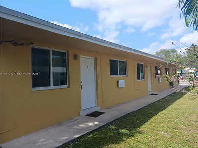 26 SE 3rd Ter 3 #3 Dania Beach FL