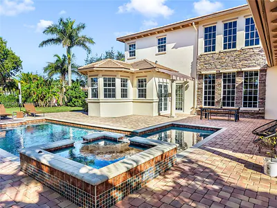 12008 NW 69th Ct Parkland FL