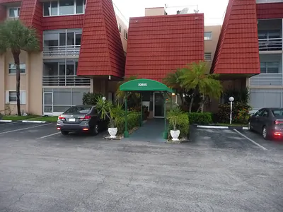 22615 SW 66th Avenue 205, Boca Raton, FL 33428 #205 Boca Raton FL