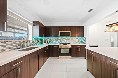 5355 W 5th Ln Hialeah FL