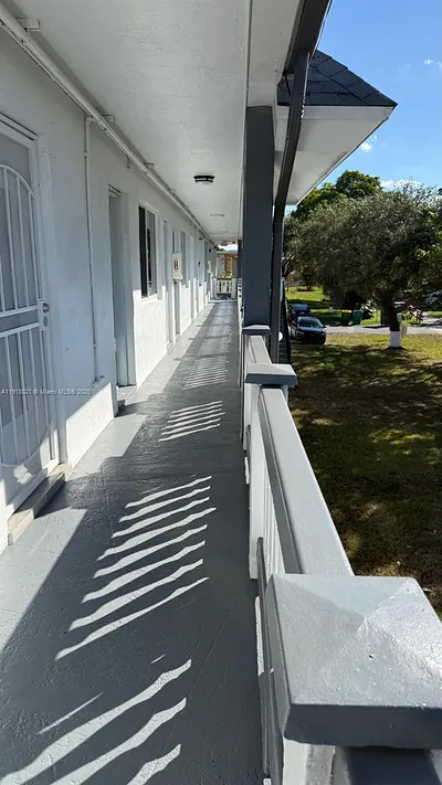 20337 NE 2nd Ave 16 #16 Miami FL