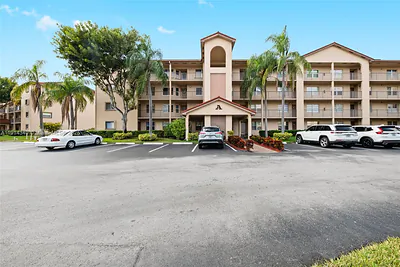 13001 SW 11th Ct 203A #203A Pembroke Pines FL