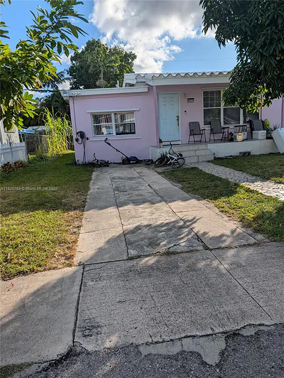 16931 NE 5th Ct North Miami Beach FL