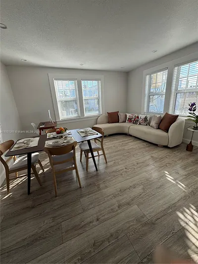 536 14th St 304 #304 Miami Beach FL