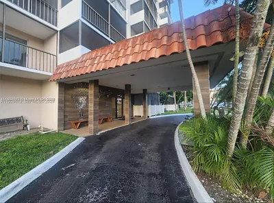 4164 Inverrary Dr 406 #406 Lauderhill FL