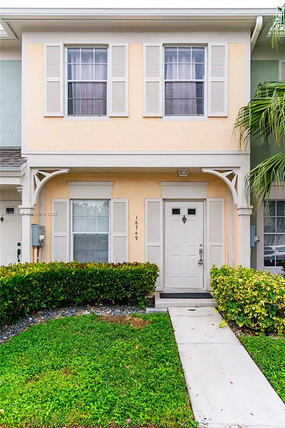 16749 Hemingway Dr Weston FL