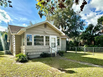 916 W WISCONSIN AVENUE Deland FL