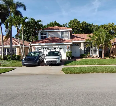 18365 NW 21st St Pembroke Pines FL