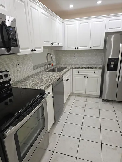 8075 SW 107 AV 210 #210 Miami FL