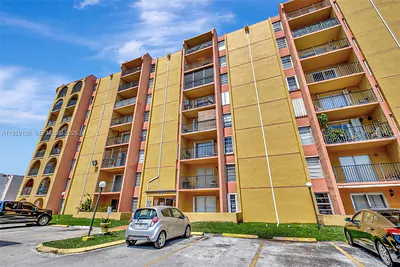 4801 NW 7th St 210-16 #210-16 Miami FL