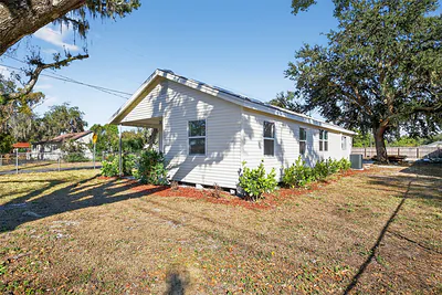 806 WHITEHURST ROAD Plant City FL