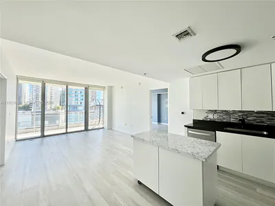 92 SW 3rd St 1503 #1503 Miami FL