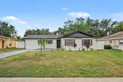 611 HUNTINGTON STREET Brandon FL