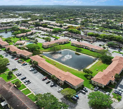 1016 Twin Lakes Dr 20-G #20-G Coral Springs FL