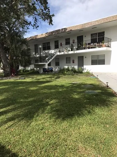 2525 Polk St 2 #2 Hollywood FL