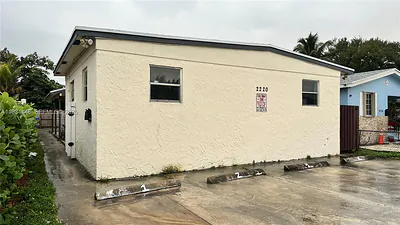 2220 Charleston St 1 #1 Hollywood FL