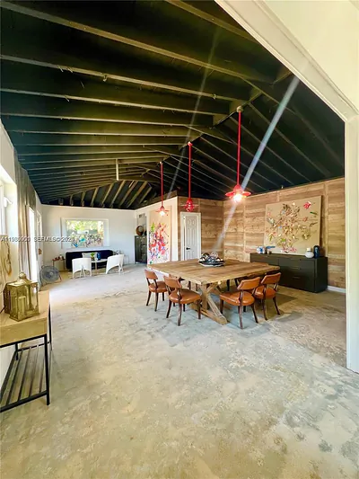 650 NW 33rd St Miami FL