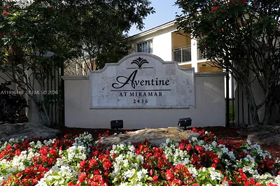 2452 Centergate Dr 203 #203 Miramar FL