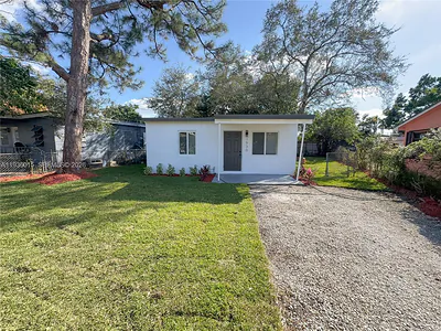 1930 NW 152nd Ter Miami Gardens FL
