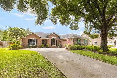 1095 CLUB HILLS DRIVE Eustis FL
