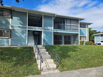 19760 SW 103rd Ct 102 #102 Cutler Bay FL
