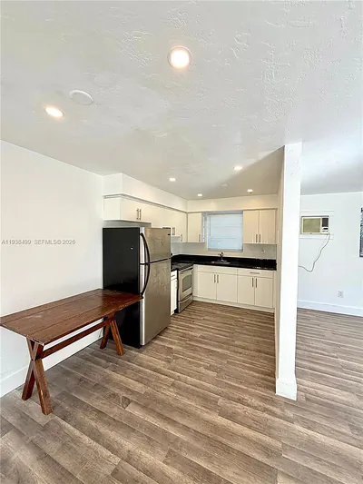 16890 NE 21st Ave 10 #10 North Miami Beach FL