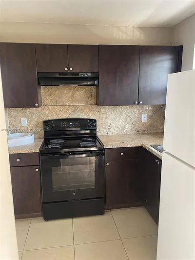 13725 NE 6th Ave 403 #403 North Miami FL