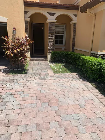 11369 NW 87th Ln Doral FL