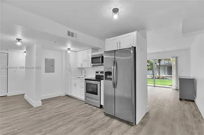 9371 Fontainebleau Blvd I101 #I101 Miami FL