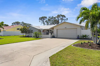 201 CAVALLINI DRIVE Nokomis FL