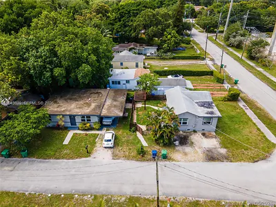 438 NW 93rd St 440 #440 Miami FL