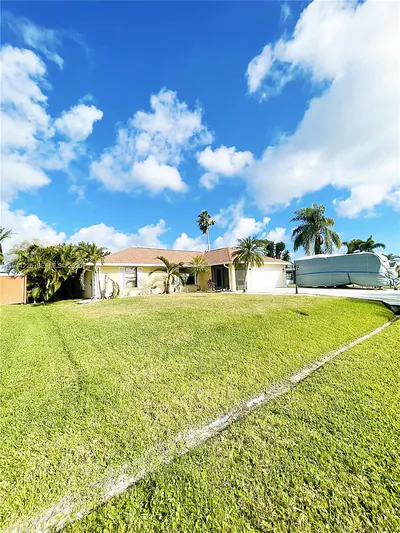 357 NE Gulfstream Ave - #- Port St Lucie FL