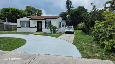 626 S 28th Ave Hollywood FL