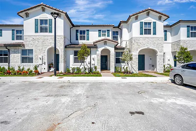 2455 NW 119th Ter Miami FL