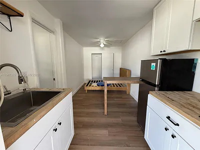 1725 Hayes St 4 #4 Hollywood FL