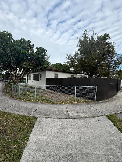 3041 NW 52nd St 3041 #3041 Miami FL