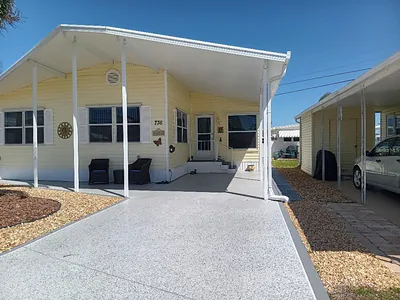 736 CAREFREE Venice FL
