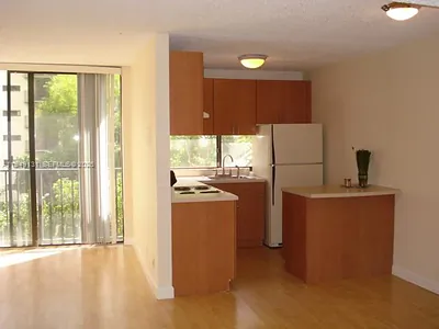17021 N Bay Rd 325 #325 Sunny Isles Beach FL