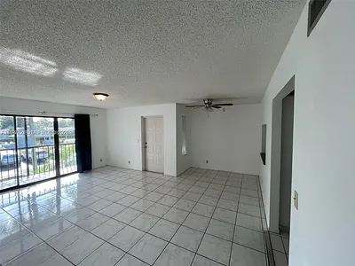 1001 Green Pine Blvd H2 #H2 West Palm Beach FL