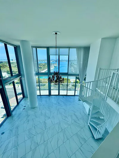 888 Biscayne Blvd 906 #906 Miami FL