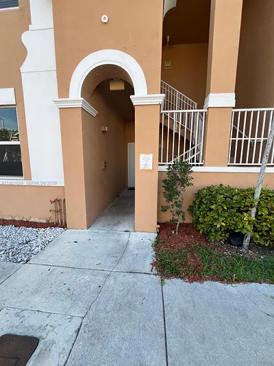7250 NW 177th St 104-16 #104-16 Hialeah FL