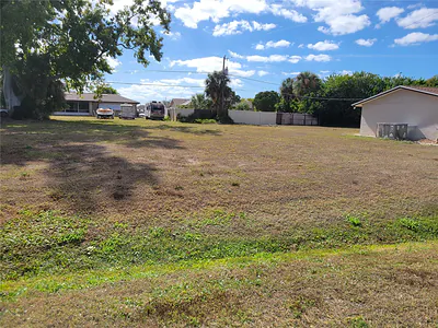 571 GROVE AVENUE NW Port Charlotte FL