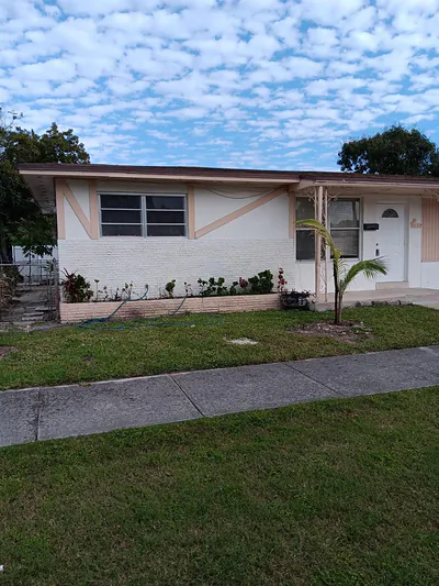 232 SW 10th Street, Hallandale Beach, FL 33009 Hallandale Beach FL