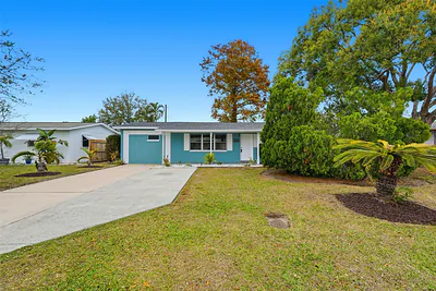 5613 57TH AVENUE N St Petersburg FL