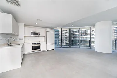 45 SW 9th St 3401 #3401 Miami FL