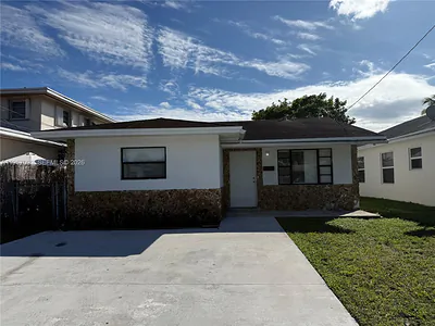 709 NW 6th St Hallandale Beach FL