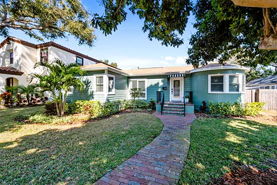 519 27TH AVENUE N St Petersburg FL